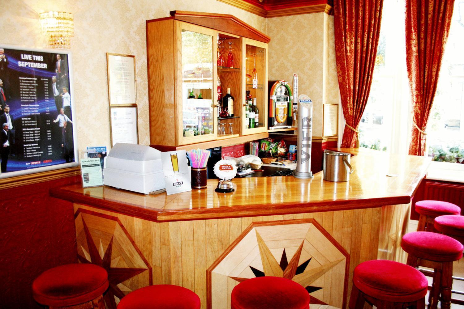 Ilfracombe House Hotel - Near Cliffs Pavilion Саутенд-он-Си Экстерьер фото