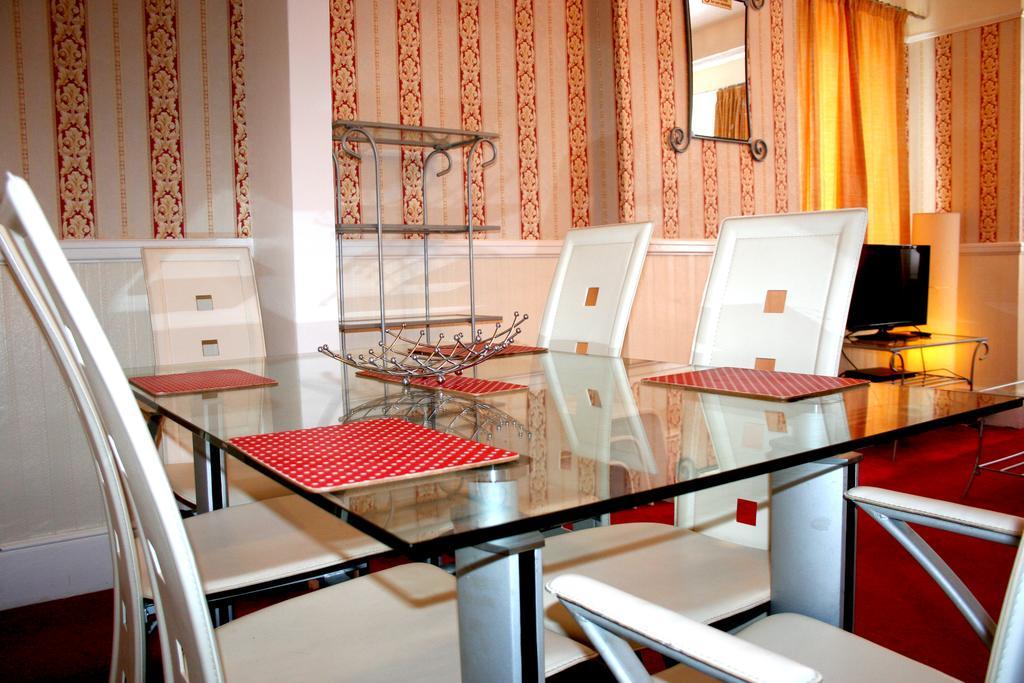 Ilfracombe House Hotel - Near Cliffs Pavilion Саутенд-он-Си Экстерьер фото