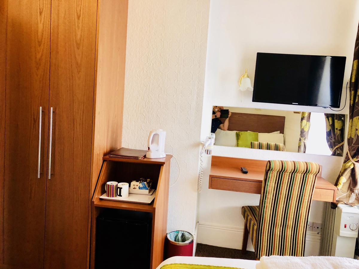 Ilfracombe House Hotel - Near Cliffs Pavilion Саутенд-он-Си Экстерьер фото