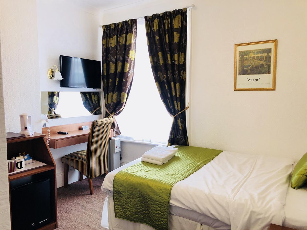 Ilfracombe House Hotel - Near Cliffs Pavilion Саутенд-он-Си Экстерьер фото