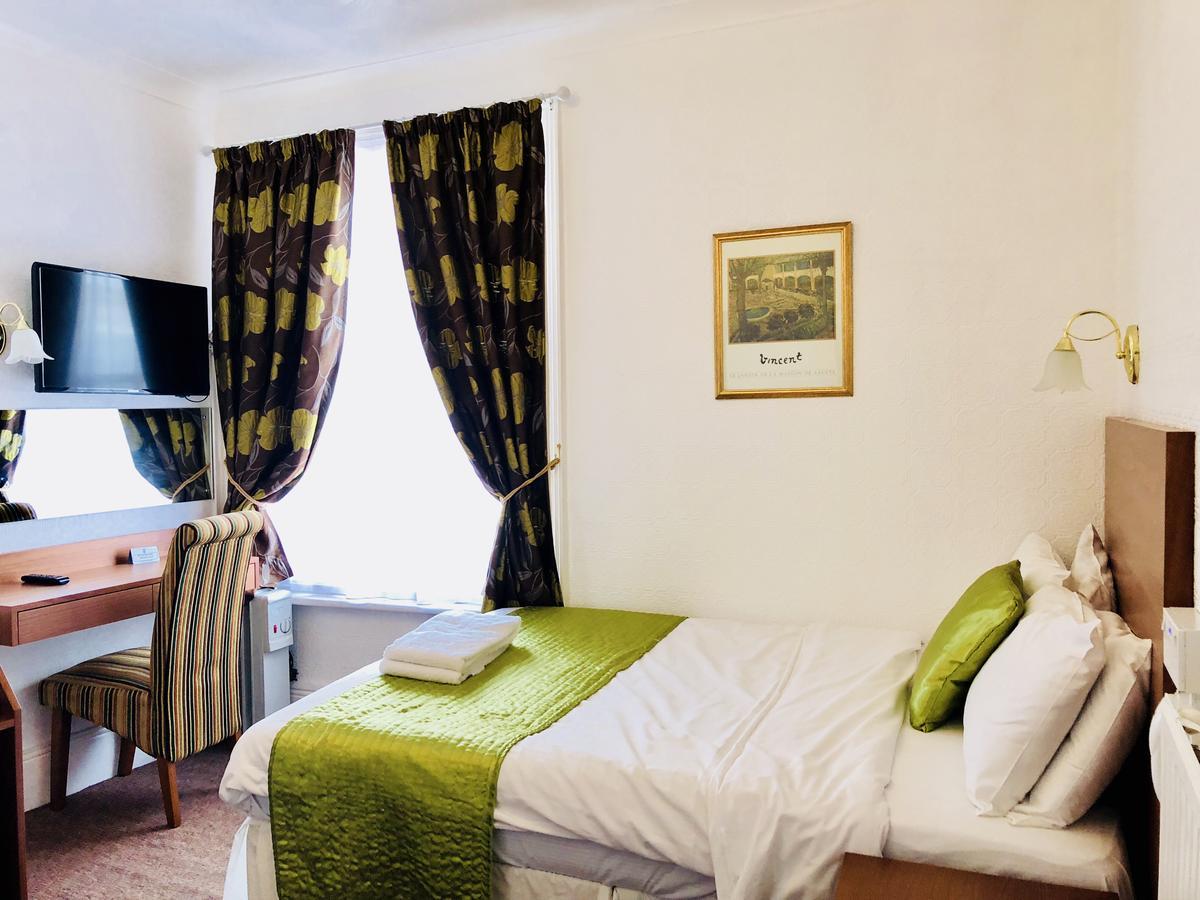 Ilfracombe House Hotel - Near Cliffs Pavilion Саутенд-он-Си Экстерьер фото