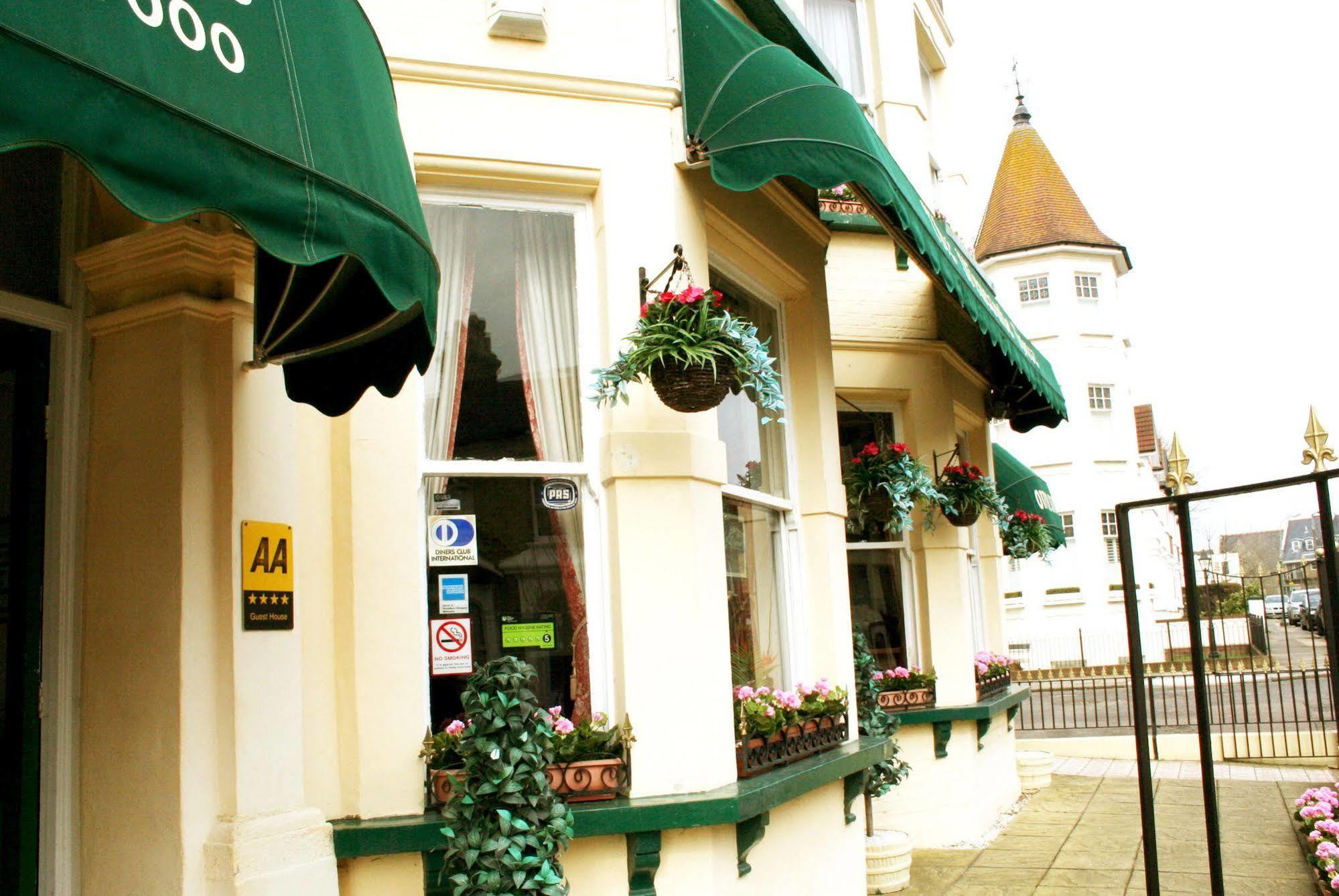 Ilfracombe House Hotel - Near Cliffs Pavilion Саутенд-он-Си Экстерьер фото