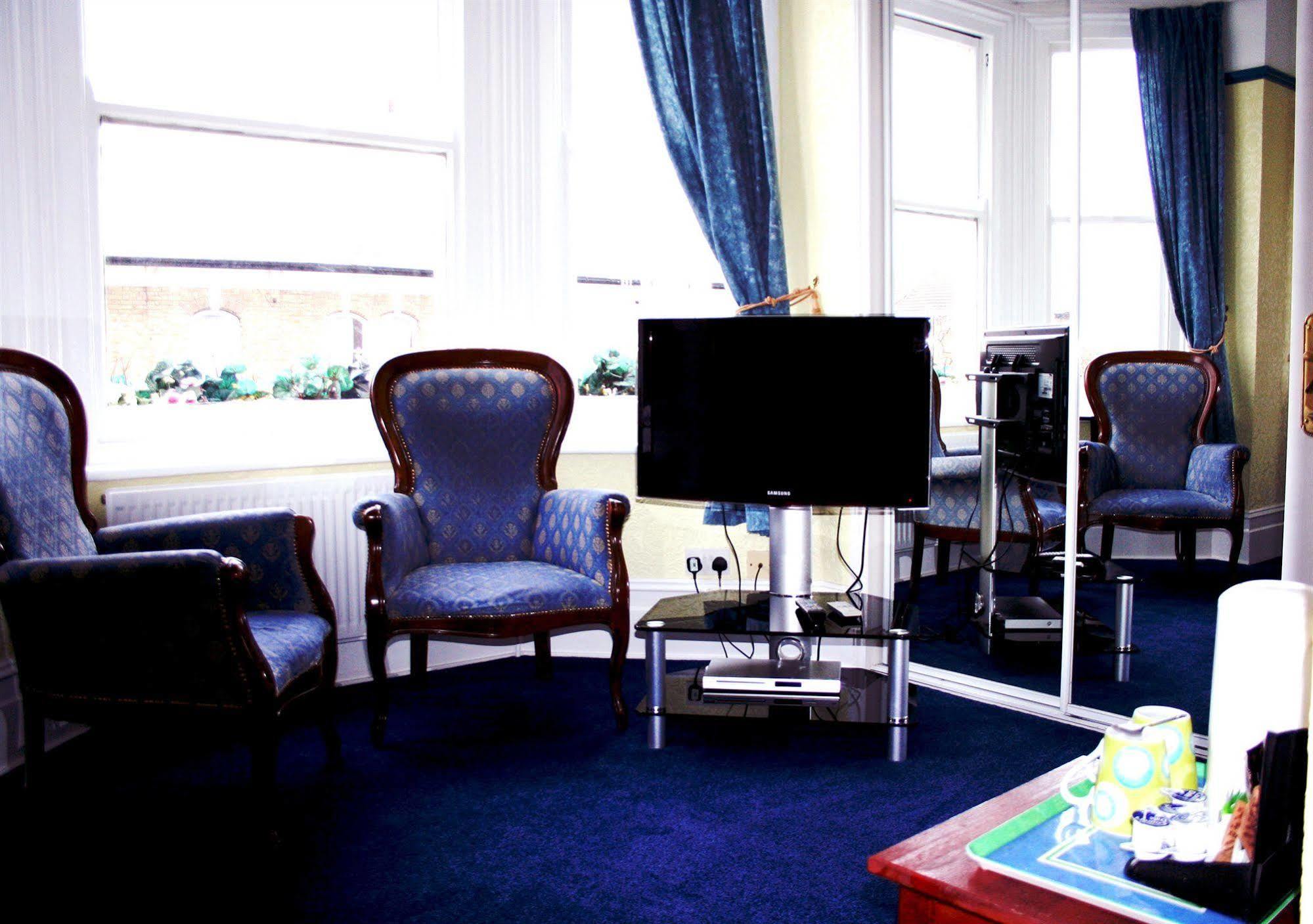 Ilfracombe House Hotel - Near Cliffs Pavilion Саутенд-он-Си Экстерьер фото
