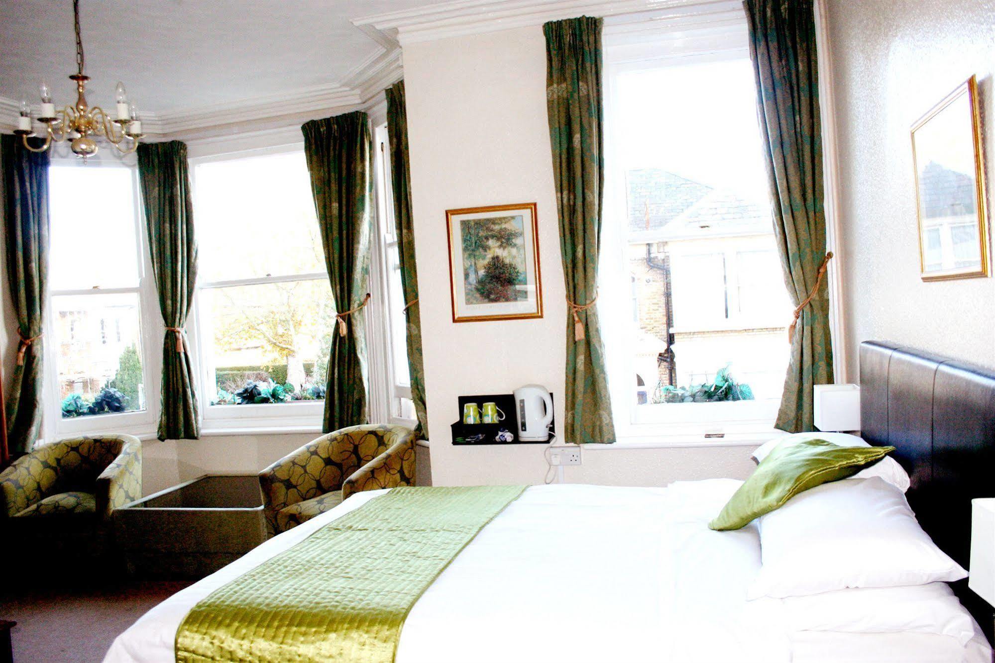 Ilfracombe House Hotel - Near Cliffs Pavilion Саутенд-он-Си Экстерьер фото