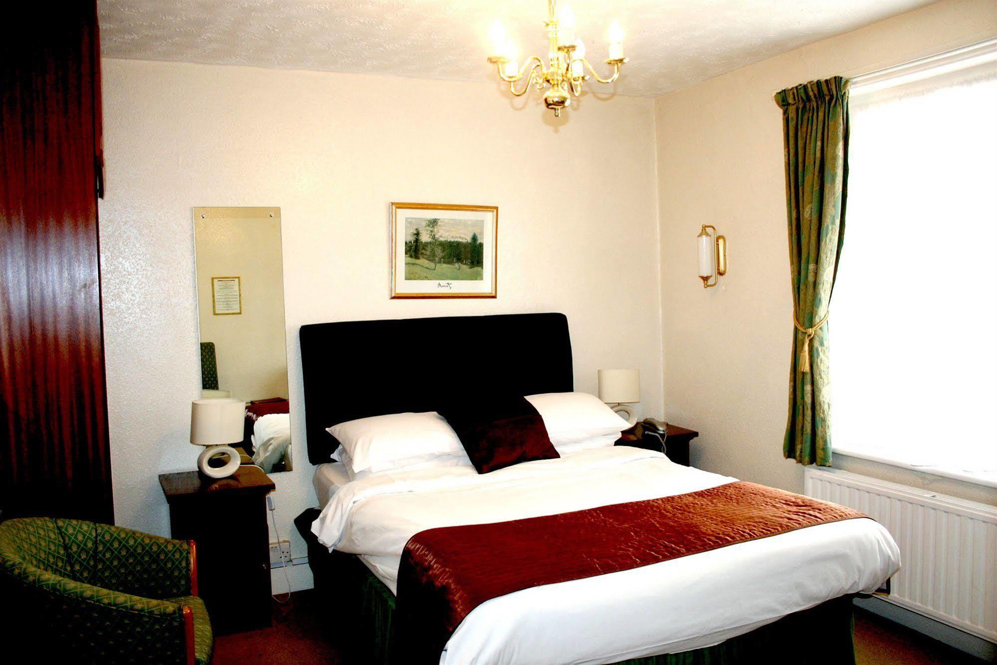 Ilfracombe House Hotel - Near Cliffs Pavilion Саутенд-он-Си Экстерьер фото