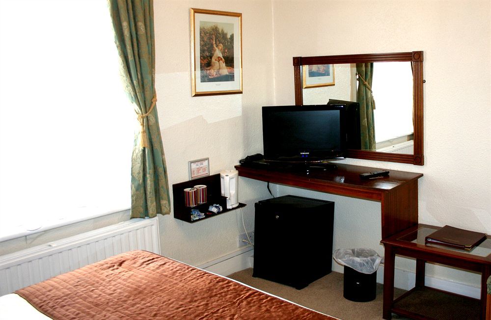 Ilfracombe House Hotel - Near Cliffs Pavilion Саутенд-он-Си Экстерьер фото