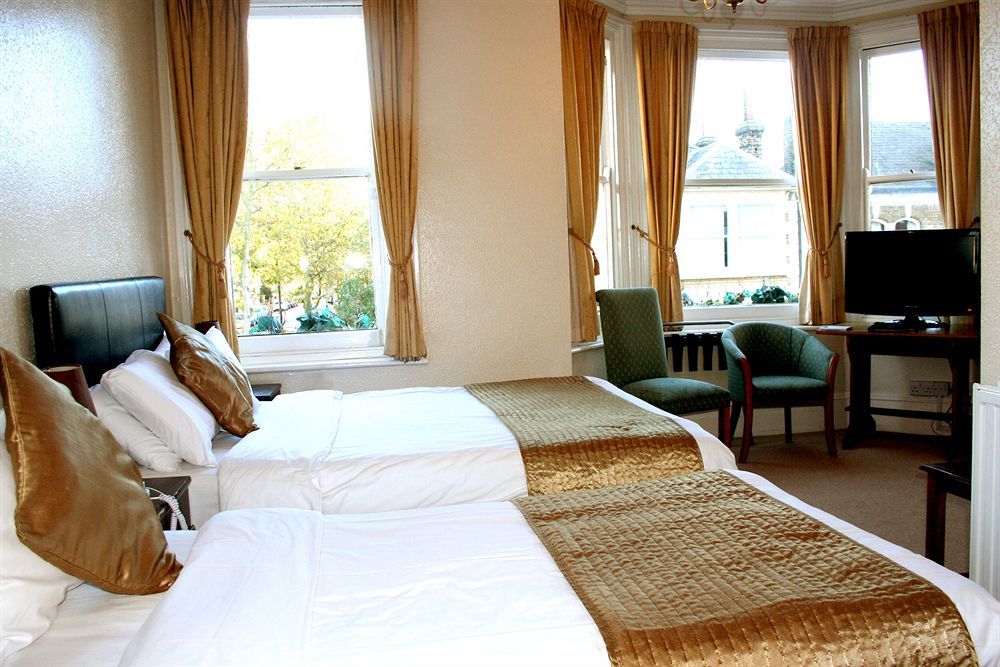 Ilfracombe House Hotel - Near Cliffs Pavilion Саутенд-он-Си Экстерьер фото