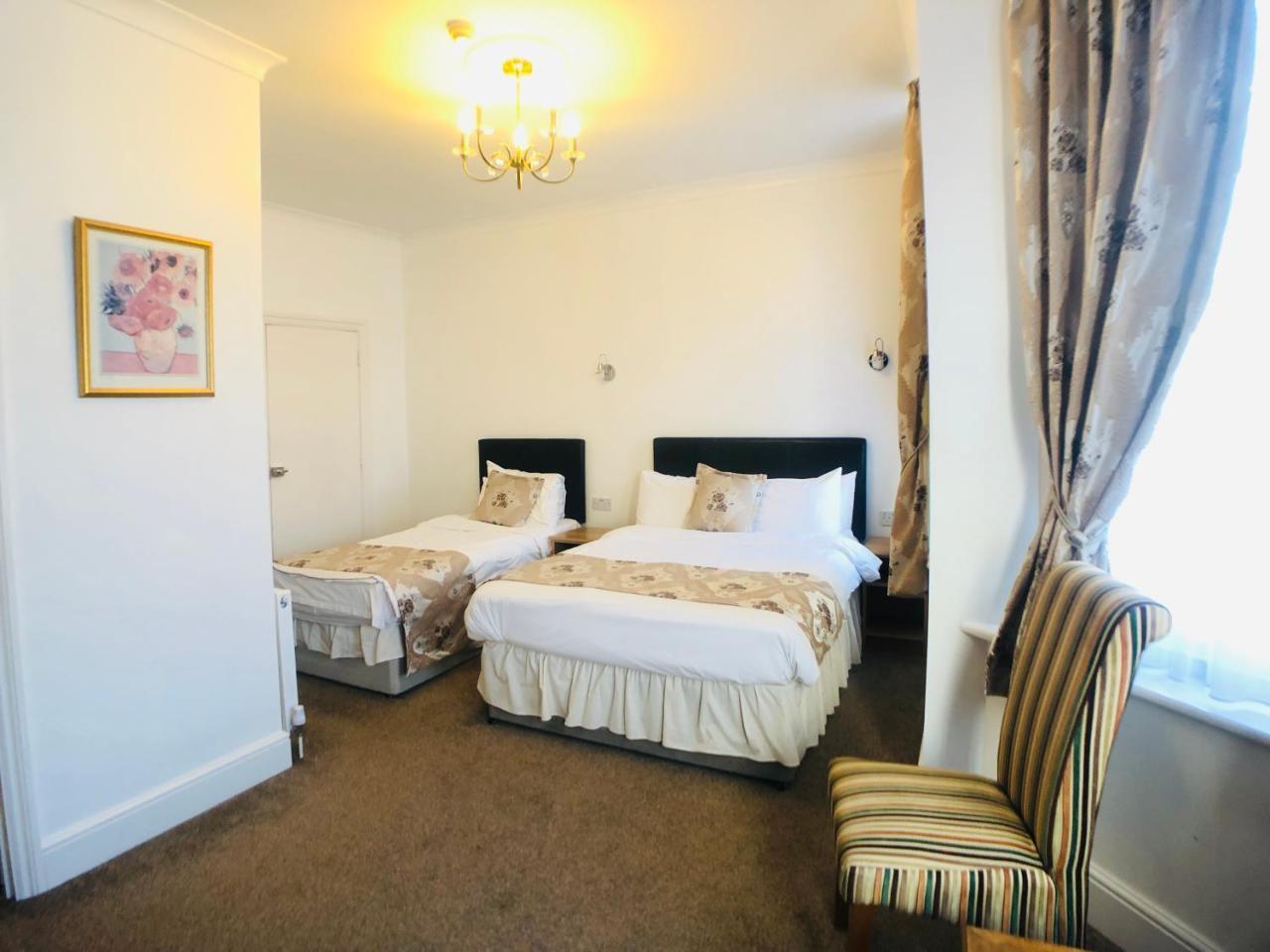 Ilfracombe House Hotel - Near Cliffs Pavilion Саутенд-он-Си Экстерьер фото