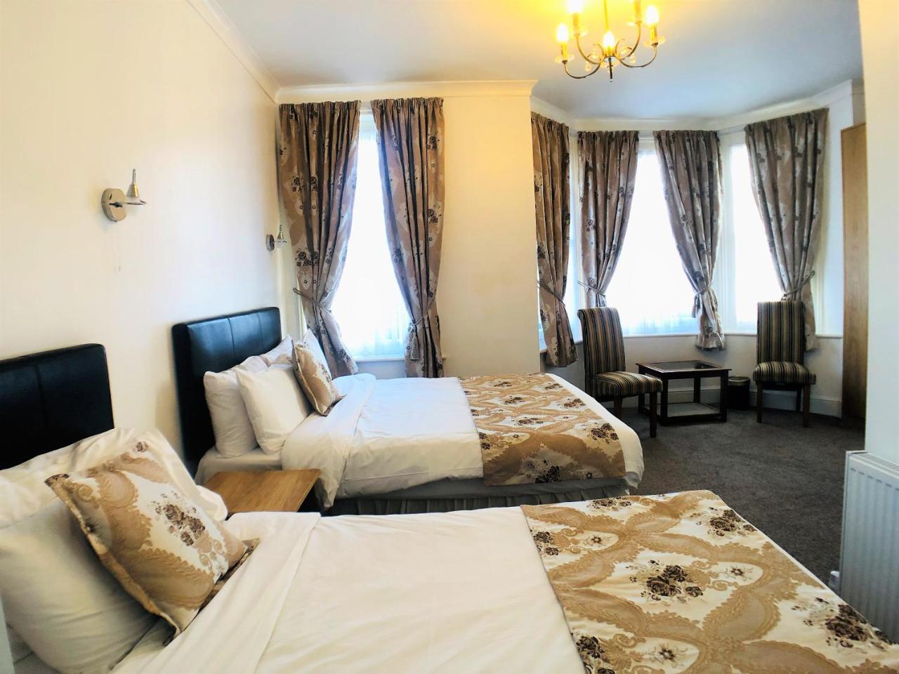 Ilfracombe House Hotel - Near Cliffs Pavilion Саутенд-он-Си Экстерьер фото