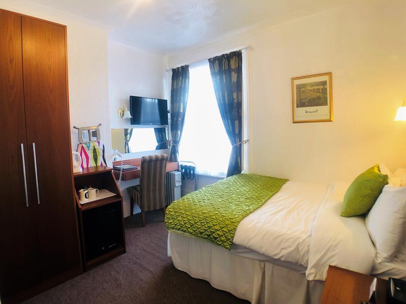 Ilfracombe House Hotel - Near Cliffs Pavilion Саутенд-он-Си Экстерьер фото
