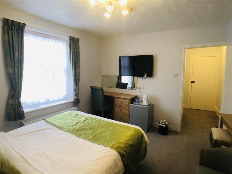 Ilfracombe House Hotel - Near Cliffs Pavilion Саутенд-он-Си Экстерьер фото