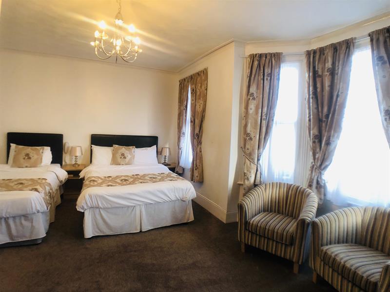 Ilfracombe House Hotel - Near Cliffs Pavilion Саутенд-он-Си Экстерьер фото